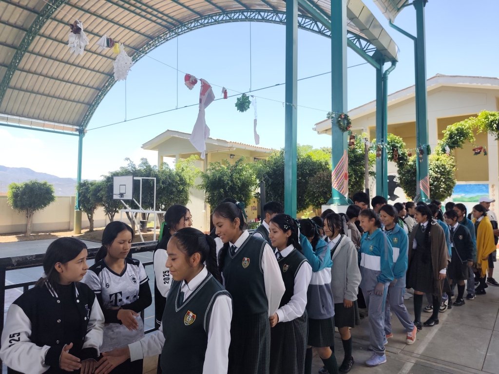 Alumnos Secundaria Esmeralda de los Andes