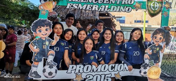 EXALUMNOS VIBRARON EN EMOTIVO REENCUENTRO DEPORTIVO
